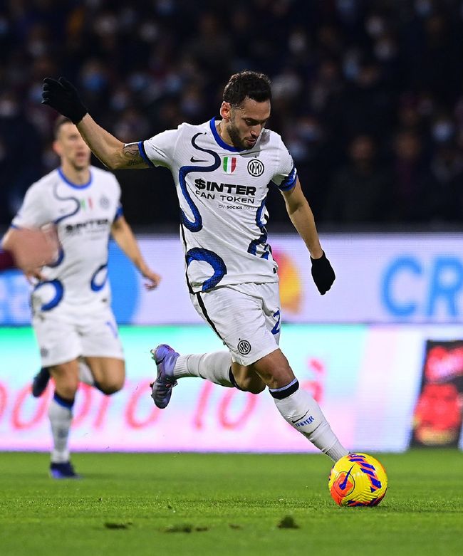 国际米兰逆转AC米兰,埃尔林送出助攻的简单介绍 国际米兰逆转AC米兰,埃尔林送出助攻的简单介绍