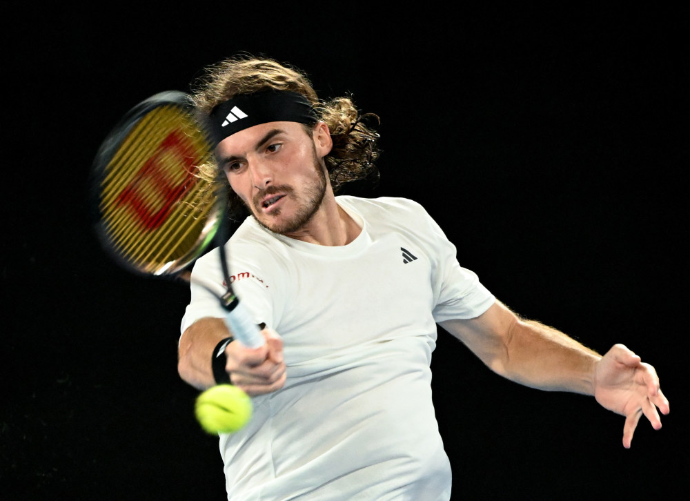 西班牙网球队力克意大利网球队，西西帕斯送出助攻的简单介绍