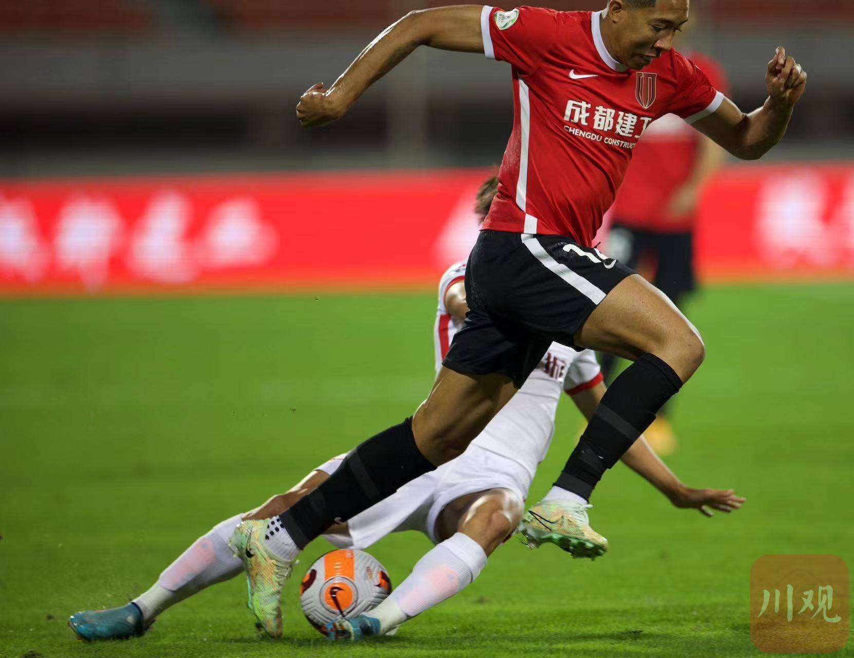 成都队艰苦奋斗，最终成功晋级