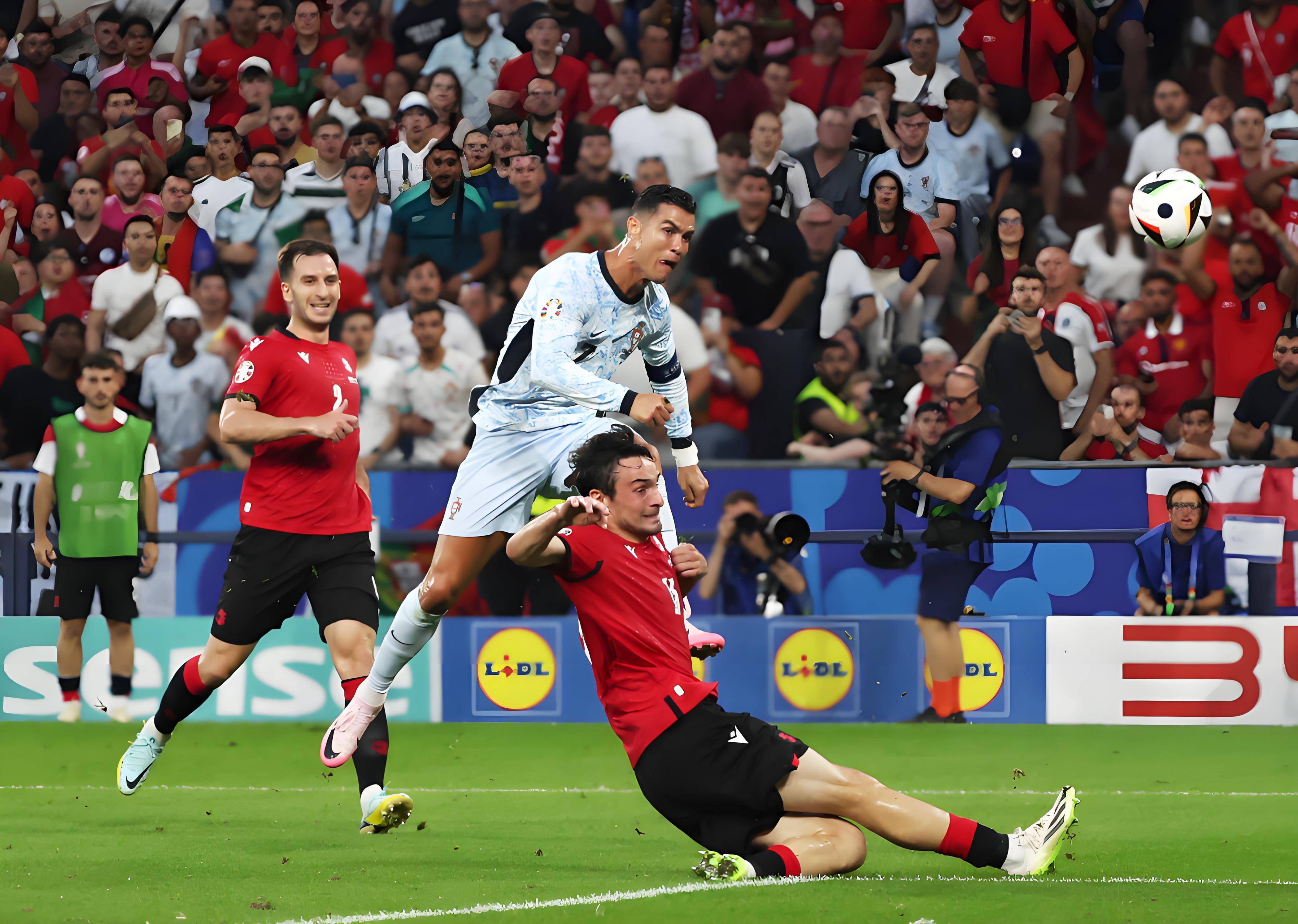 关于土耳其鏖战葡萄牙，C罗关键制胜的信息