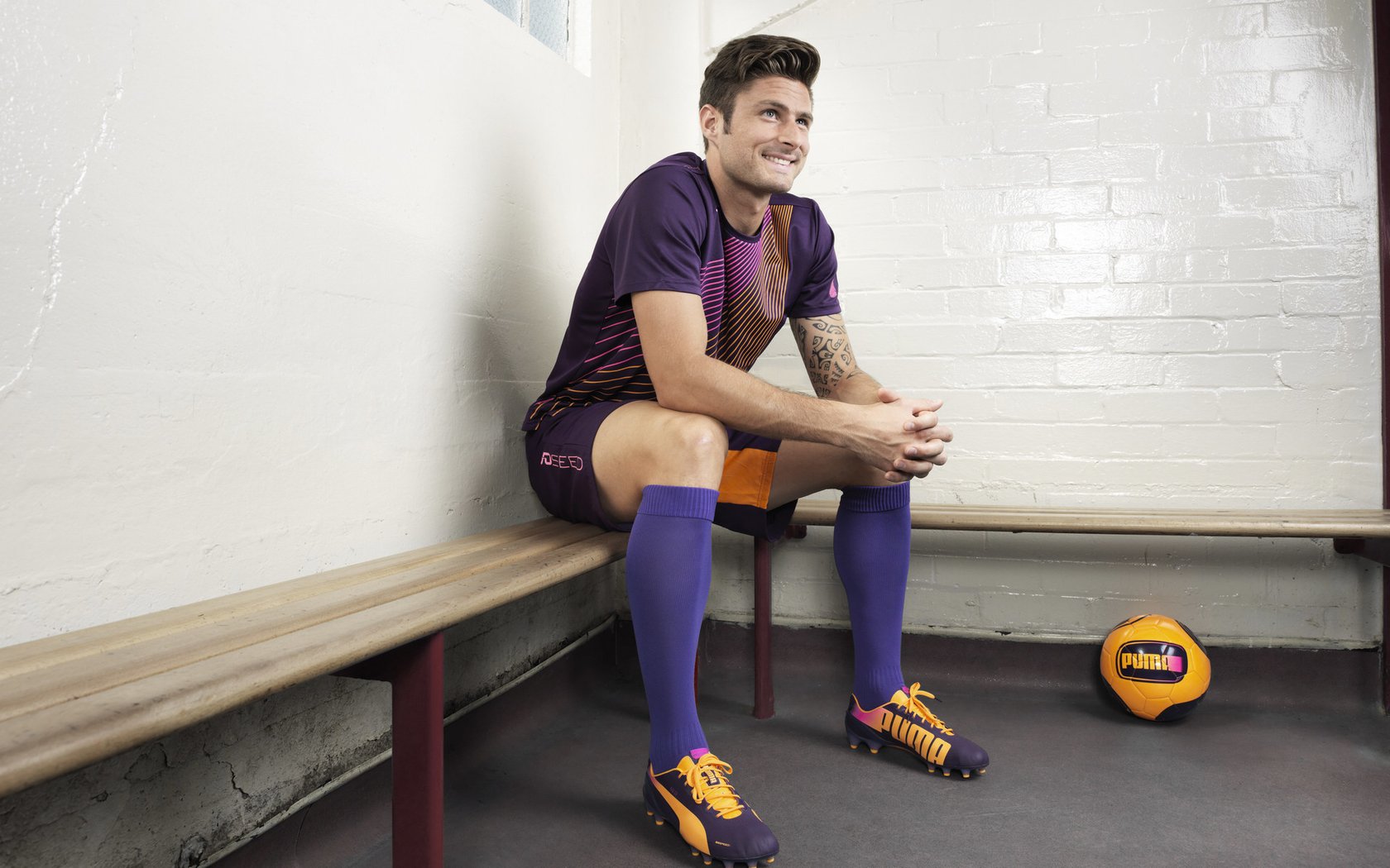 双线碾压，德国战车驰骋绿茵场，龙队领军横扫乒乓球台