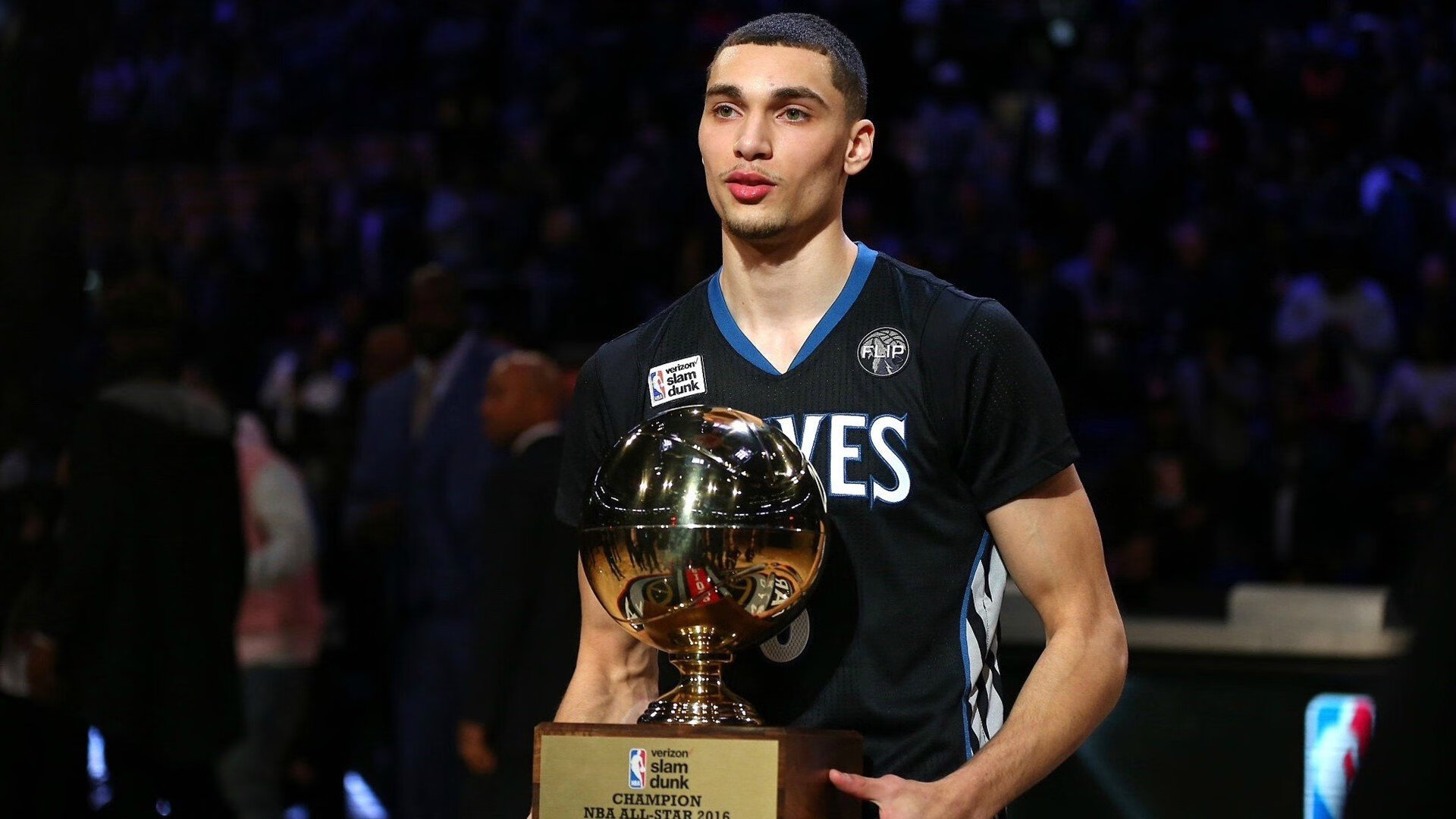 步行者横扫奇才，莫兰特在西甲国家德比接管比赛，体育世界的平行传奇